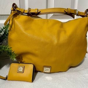 Dooney & Bourke Luna with card holder